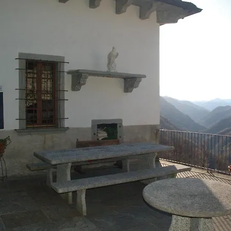 Palazzo Gamboni Swiss Historic Hotel